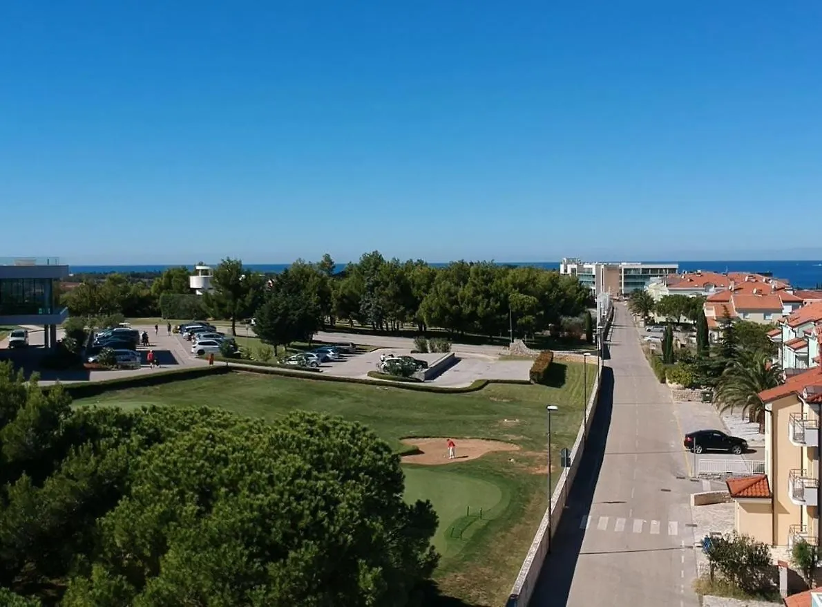 Apartment Villa Del Golfo, Apartement Mit Garten Und Pool Savudrija